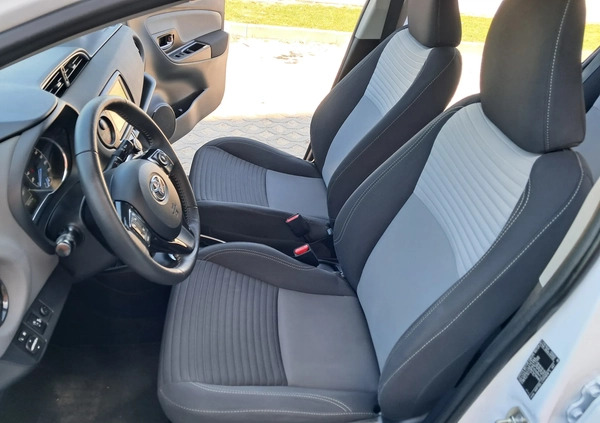 Toyota Yaris cena 58900 przebieg: 93800, rok produkcji 2020 z Kielce małe 781